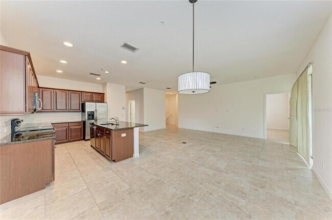Building Photo - 8143 Miramar Way