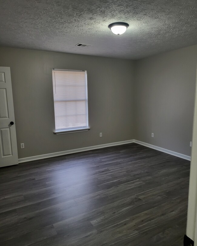 Building Photo - 5211 Crystal Ct