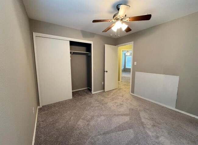 Building Photo - 109 Kendall Cove