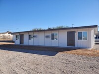Building Photo - 1548 Sierra Vista Dr