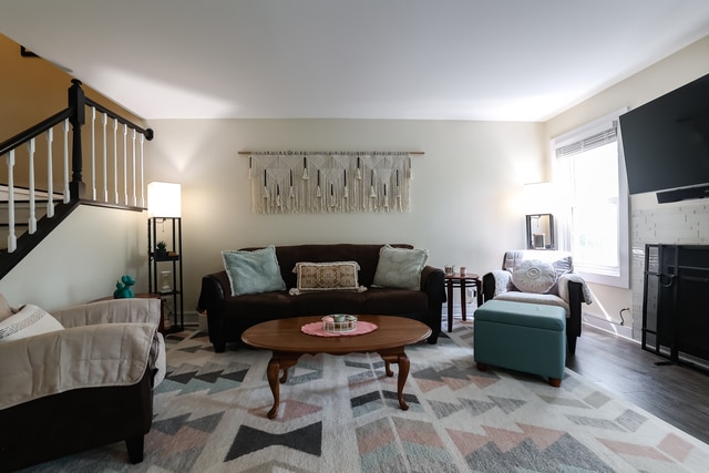 Building Photo - 196 White Branch Ct