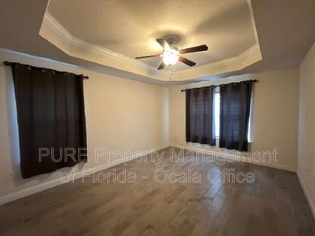 Building Photo - 6330 SW 48th Ave