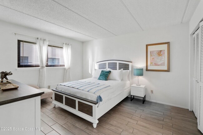 Building Photo - 1145 N Shannon Ave