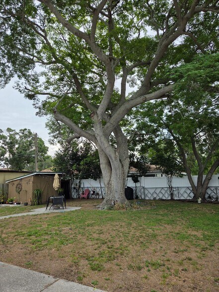 Building Photo - 5082 45th Ave N