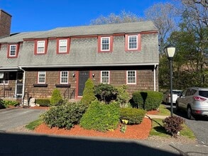 Building Photo - 28 Shackle Way