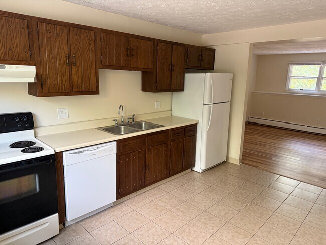 Building Photo - Briarwood 10