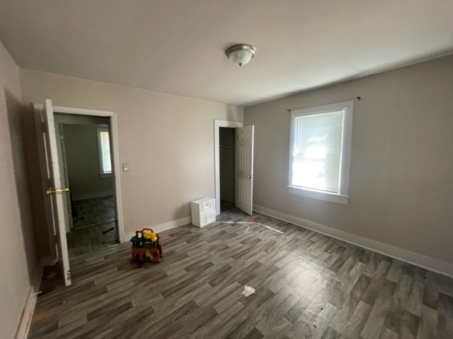 Building Photo - 3033 Thomas St