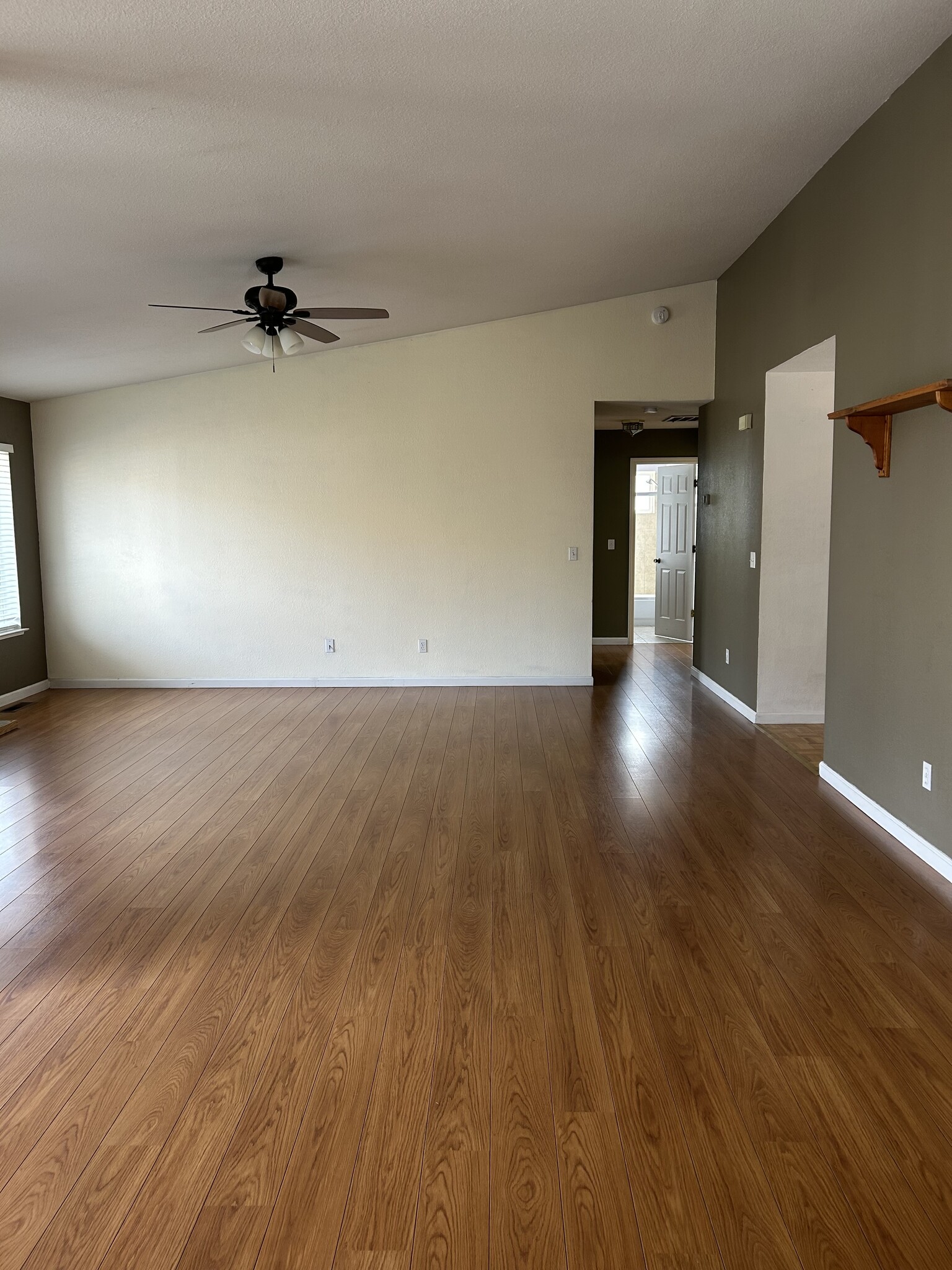 Living Room - 2120 Keystone Ave