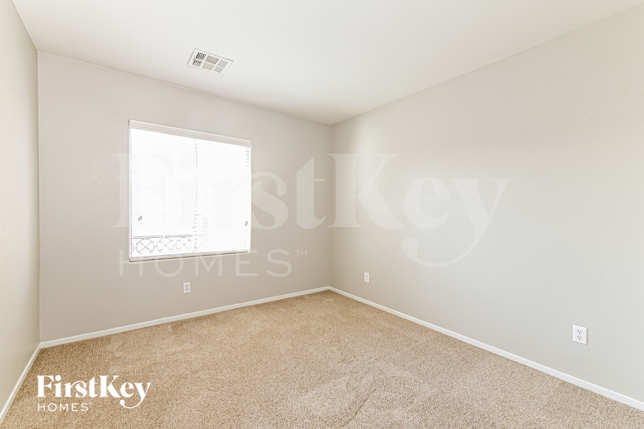 Building Photo - 4946 Copperlyn St