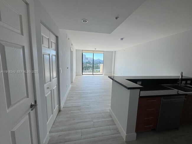 Building Photo - 1300 Ponce de Leon Blvd