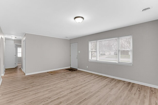 Building Photo - 3 Bedroom 1 Bathroom House for Rent!