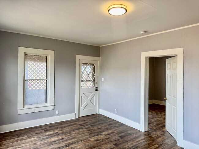 Building Photo - Charming 3 Bedroom Home For Rent in Slaton!