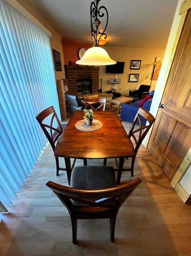 Building Photo - Long Term Rental- Lagoon Townhomes 720D