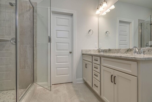 Building Photo - Welcome to your dream home in desirable Tollgate Village!