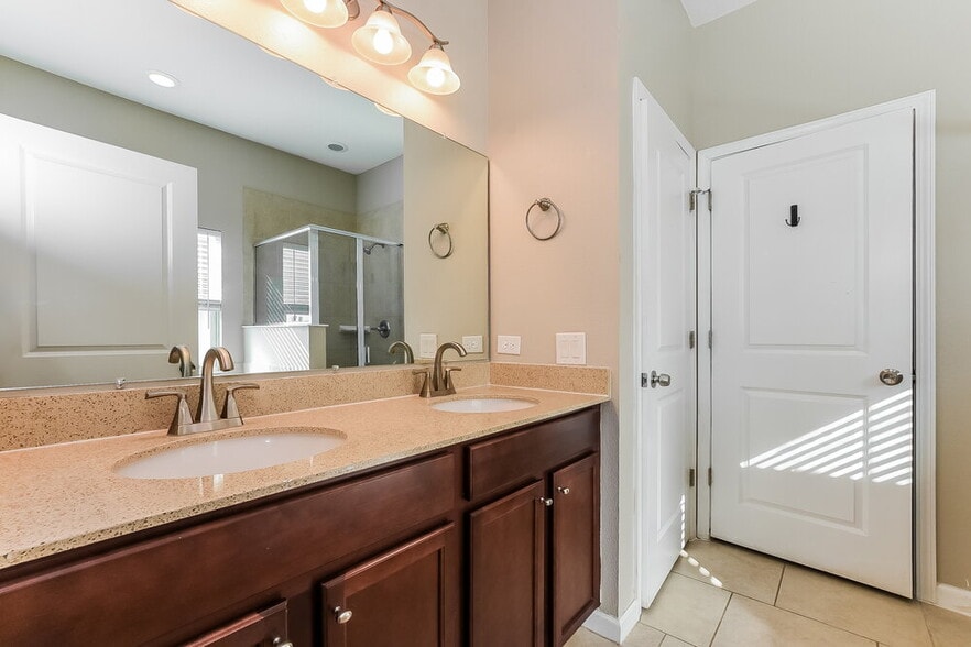 Building Photo - 1716 Hawksbill Ln