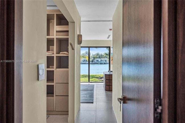 Building Photo - 1170 S Biscayne Point Rd