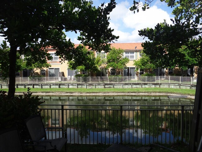 Building Photo - 4929 N Harbor Isles Dr