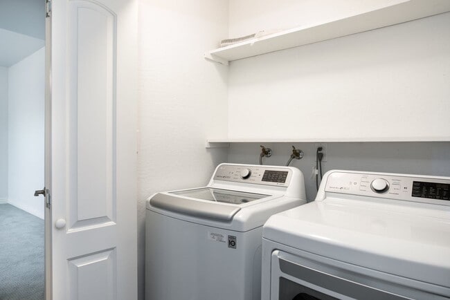 Building Photo - Beautiful Home In Martinez Hills