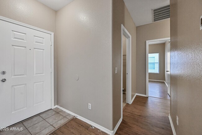 Building Photo - 6417 W Elwood St