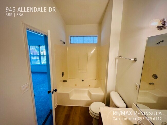 Building Photo - 945 Allendale Dr