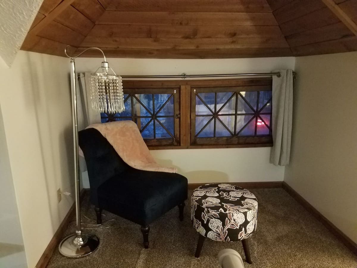 Building Photo - 1503 W 7th Ave