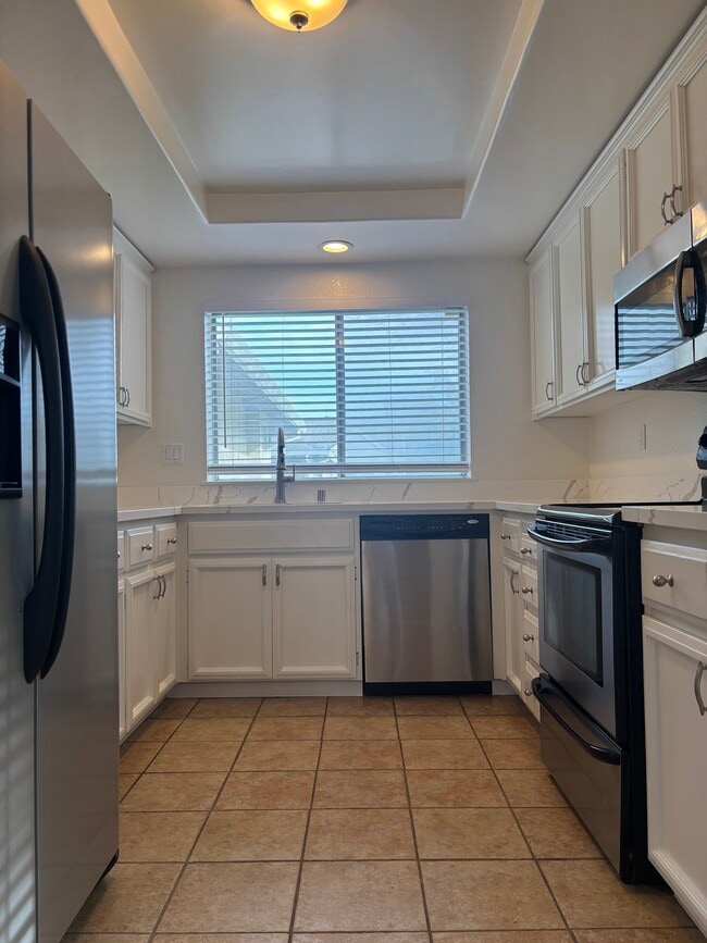 Building Photo - 267 S Wildwood