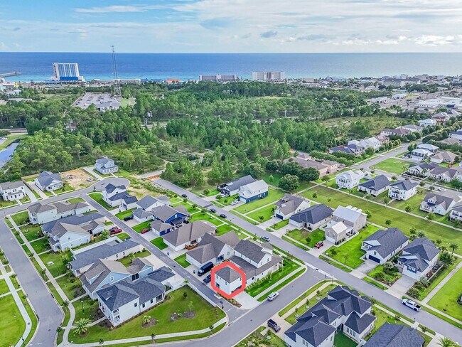 Building Photo - 211 Cicero St