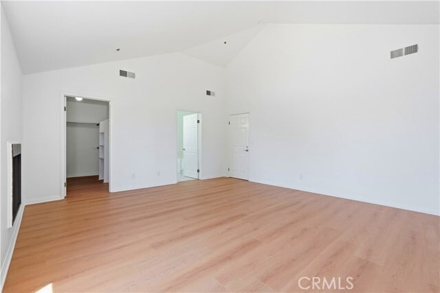 Building Photo - 9245 Woodman Ave