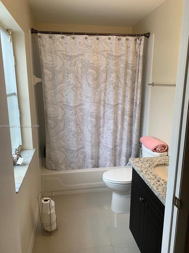 Building Photo - 240 NW 114th Ave