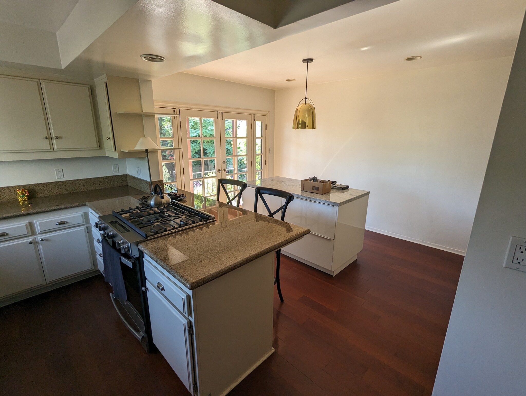 Kitchen - 2090 E Mountain St