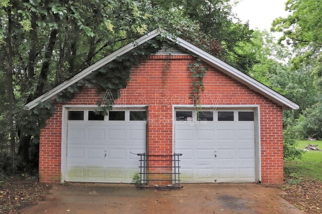 Building Photo - 19 Calhoun Rd