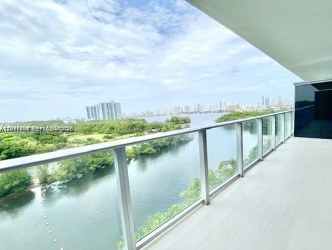 Building Photo - 16385 Biscayne Blvd