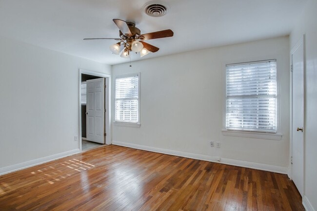 Building Photo - Pre-leasing for June!