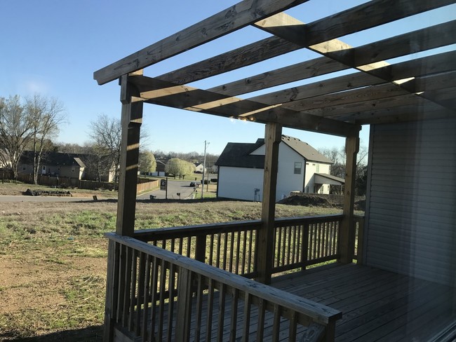 Building Photo - 1042 Quiver Ln,  Sango Exit 11