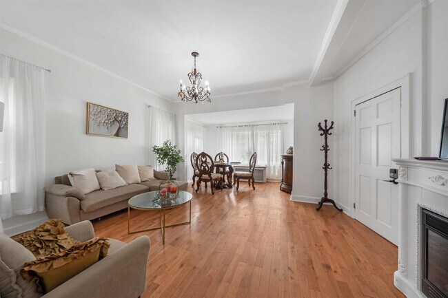 Building Photo - 23 W 51st St