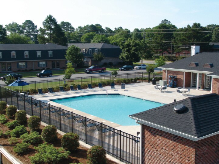 The District at Tar RiverECU Student Housing 1725 E First St