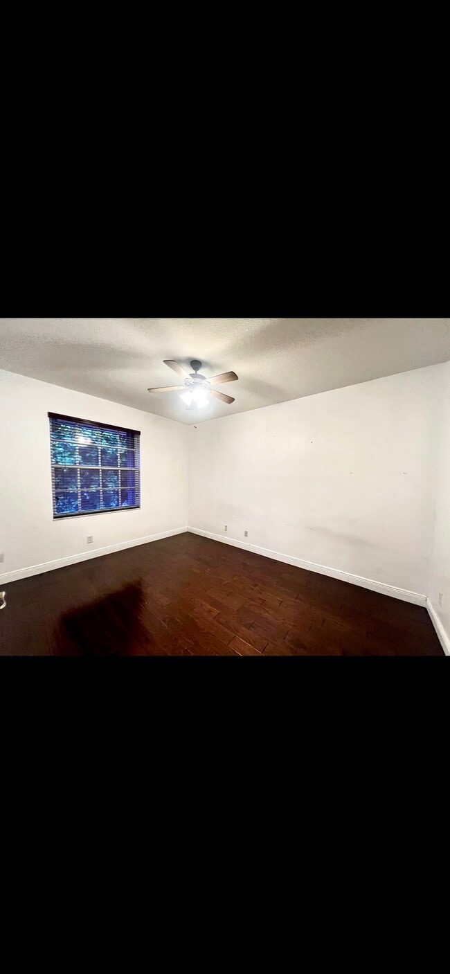 Building Photo - 3240 Fairway Cir