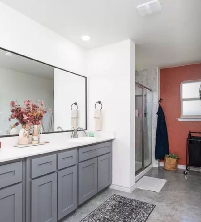 Building Photo - Beautiful 4 Bedroom 2 Bath Home for Rent
