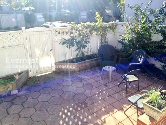 Building Photo - 1605 Grove Ave