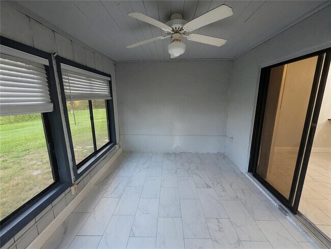 Building Photo - 5635 Struthers Ct