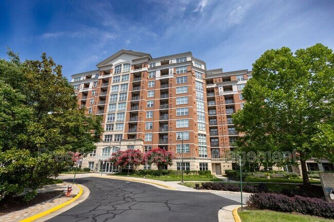 Building Photo - 11760 Sunrise Valley Dr