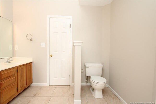 Building Photo - 101 Lake Meadow Dr