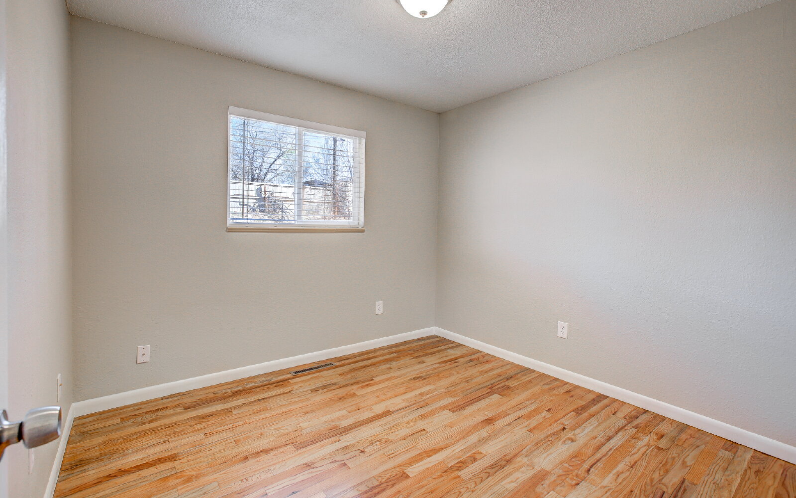 Building Photo - 3-Bedroom Home with Garage and Fenced Yard...