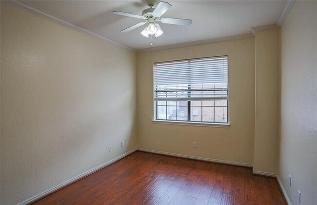 Building Photo - 9400 Bellaire Blvd