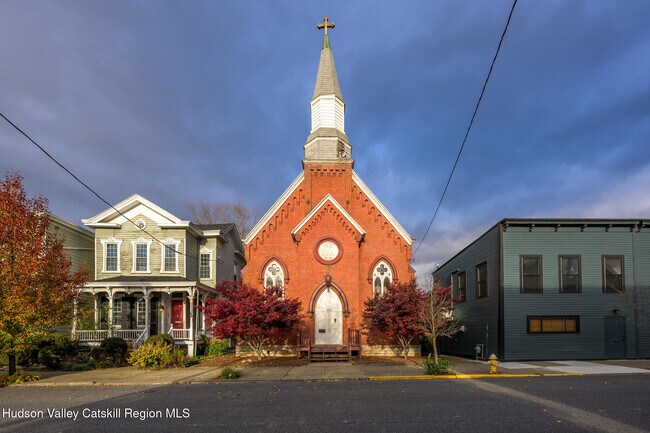 Primary Photo - 428 State St