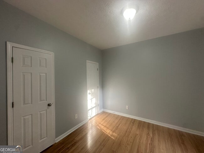 Building Photo - 6773 Oakleigh Dr