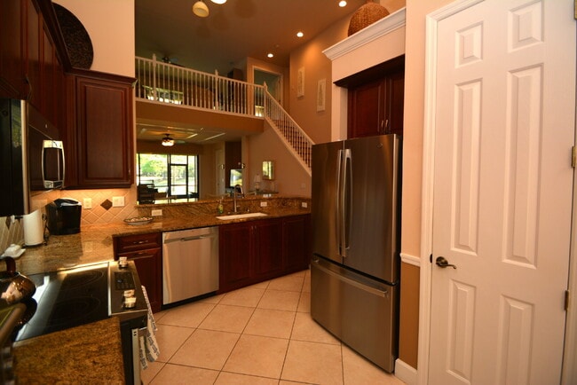 Building Photo - Furnished townhome! Located in Plantation ...