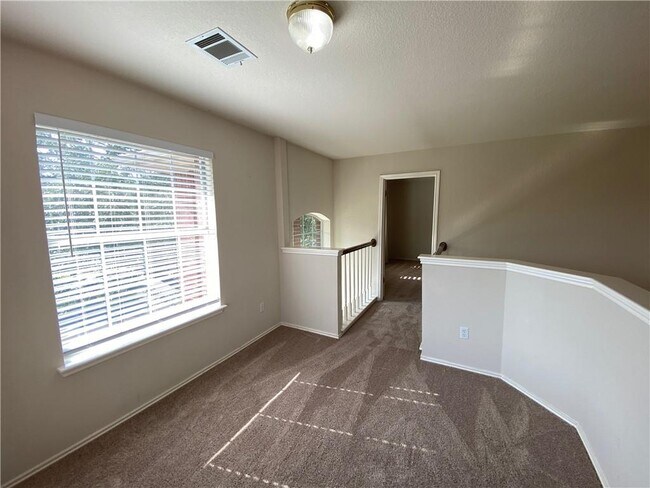 Building Photo - 1709 Coral Dr