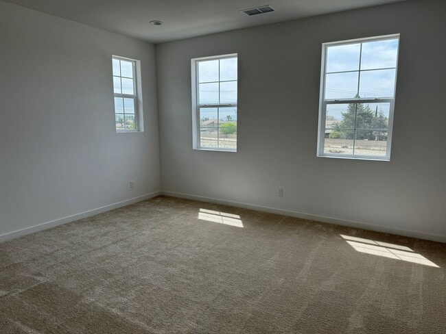 Building Photo - 13885 Sedum Ln