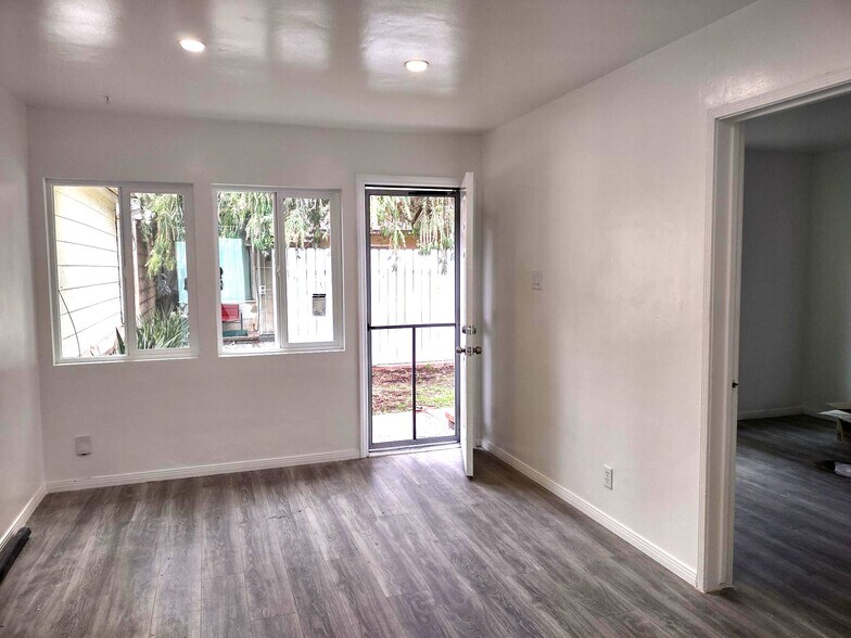 Living Room - 208 N Florence St